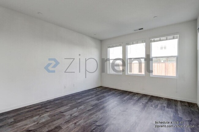 Building Photo - 50 Seasmoke Pl