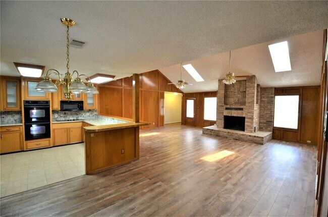 Foto del edificio - 3903 Acorn Ln