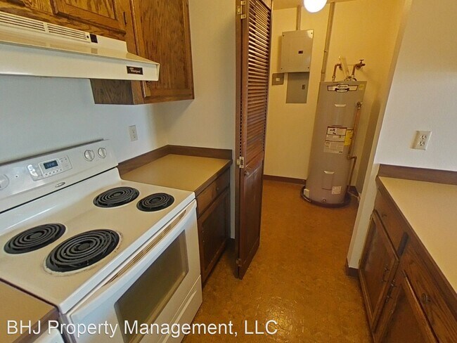 Building Photo - 1325 Sugarview Dr