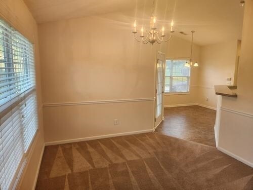 Foto del edificio - 605 McDowell Ln