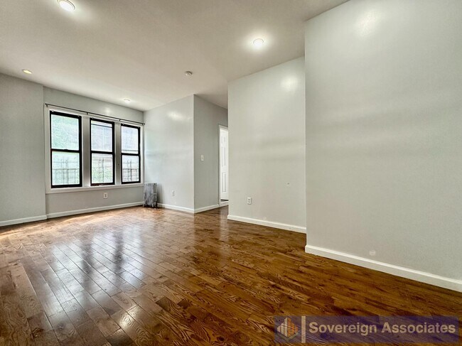 Foto del edificio - 518 W 204th St