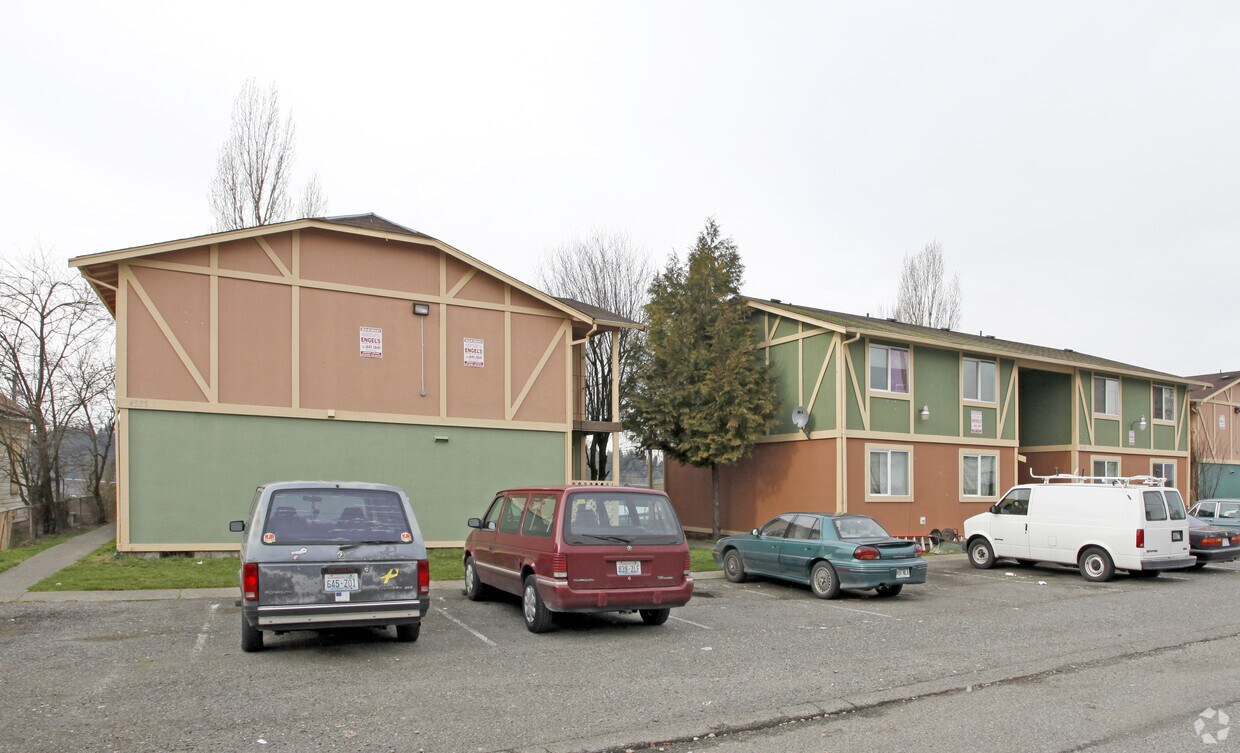 Primary Photo - Wilcox Apartments