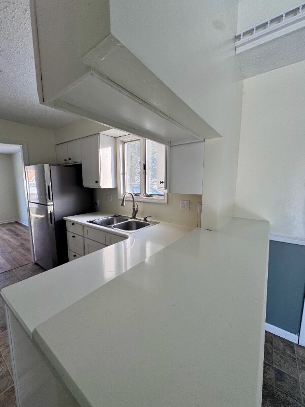 Foto del edificio - 196 S Point Dr