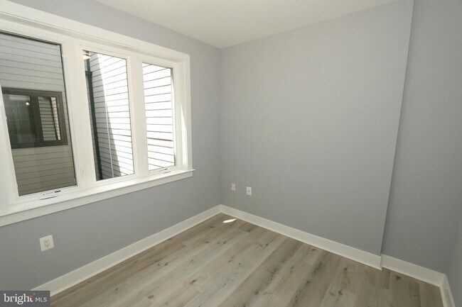Foto del edificio - 818 Kennedy St NW