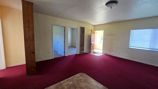 Building Photo - 3 Bedroom 1 Bathroom Single Family McKinleyville Home