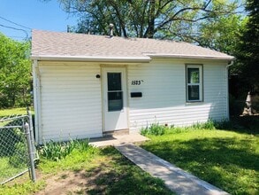 Building Photo - 401 1/2 N Jackson St