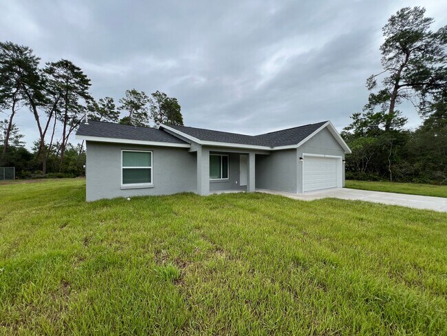 Building Photo - Available for move-in July 5th! Experience...