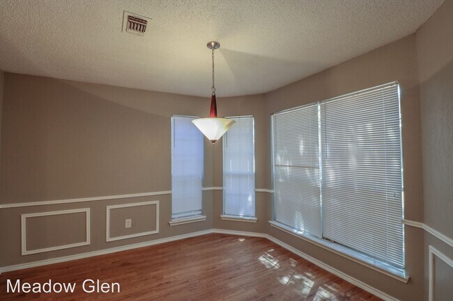 Building Photo - 5534-5568 93rd St