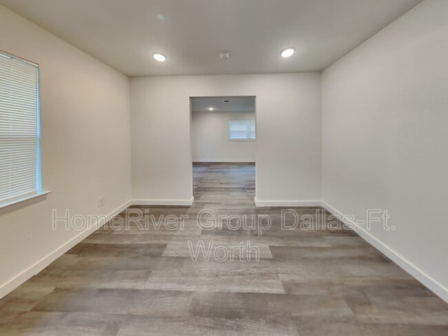 Building Photo - 5336 Rutland Ave