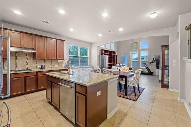 Building Photo - 112 David Duval Ct