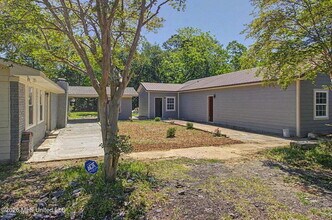 Building Photo - 9424 Daisy Vestry Rd