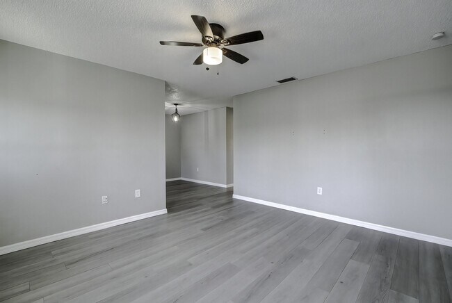 Foto del edificio - 2 bedroom, 2 bath