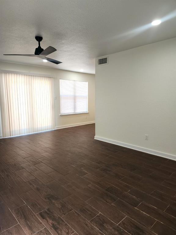Foto del edificio - 6905 Argonne Forest Cove