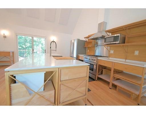 Building Photo - 3 bedroom in Gloucester MA 01930