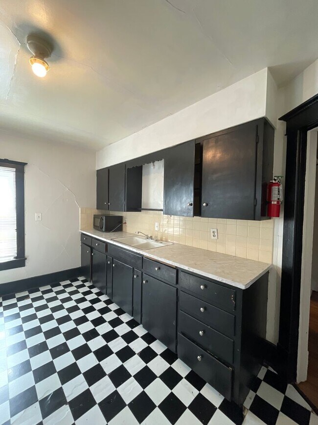 Foto del edificio - 1002 Constitution St