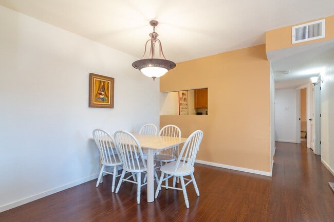 Building Photo - San Mateo - Unit 70