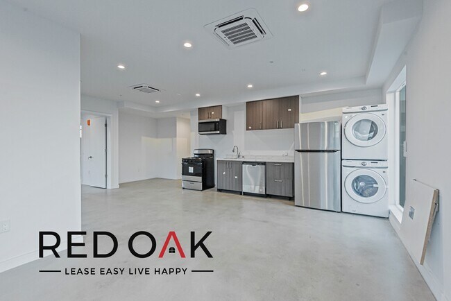 Building Photo - ~1 Month FREE~ Stunning, Elegant Three Bed...