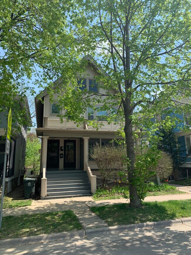 Foto del edificio - 1327 Spaight St