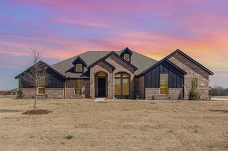 Building Photo - 720 Candace Dr