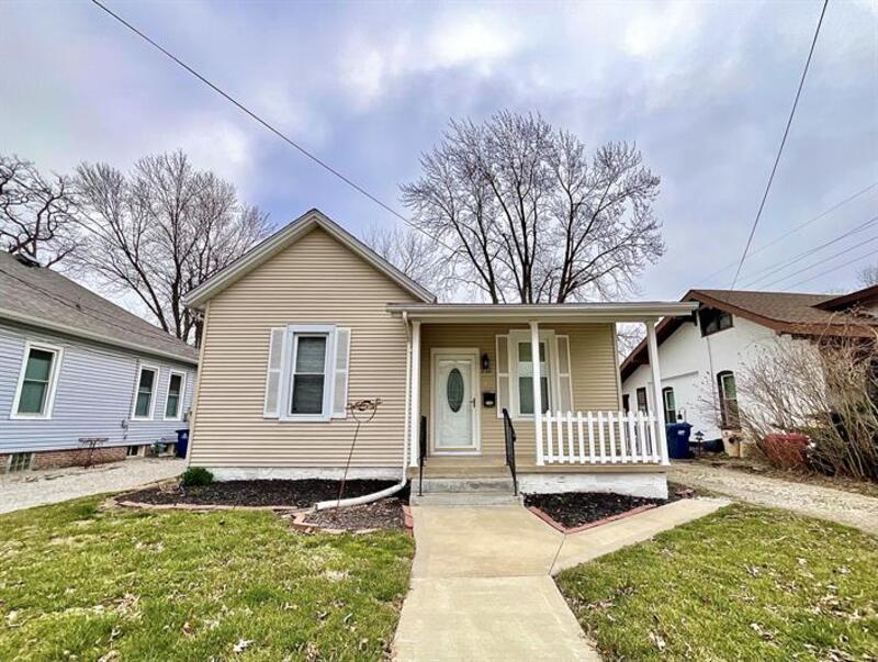238 S Fillmore St, Edwardsville, IL 62025 House Rental in