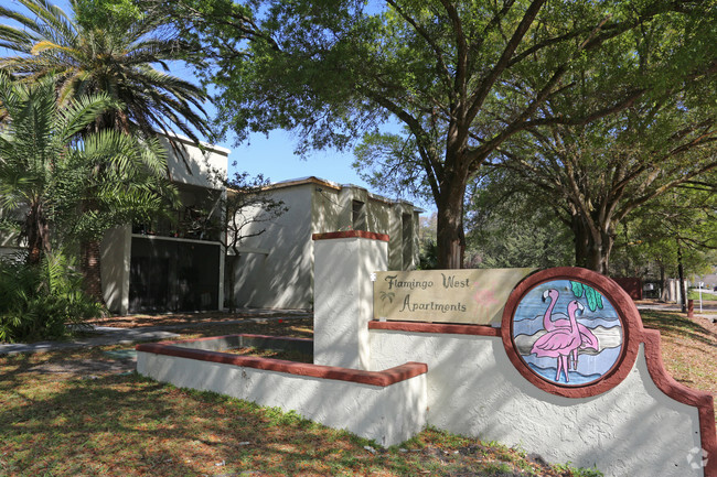 Building Photo - Silver Lake Apartments