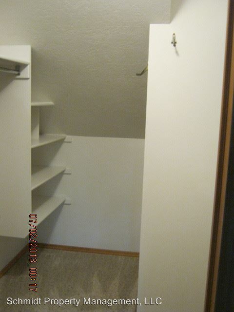 Building Photo - 619 S 15th Ave