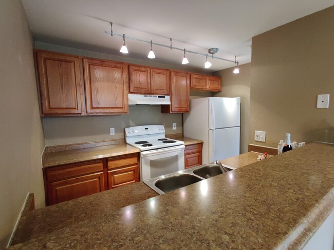 Building Photo - 7453 Newcastle Golf Club Rd