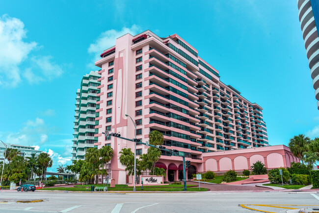 Foto del edificio - 5225 Collins Ave