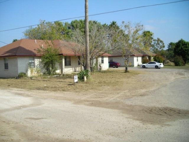 Building Photo - 401 Vela Jackson Ave