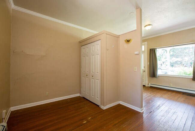 Foto del edificio - 504 W Mountain Ave