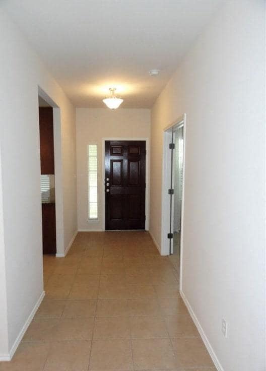 Building Photo - 7810 Squirrel Hollow Dr