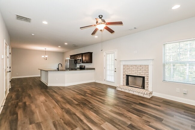 Foto del edificio - 1157 Pebble Ridge Dr