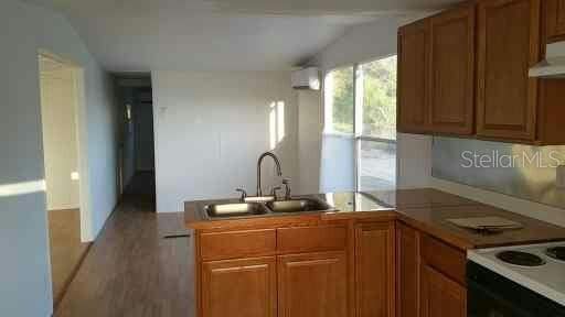 Building Photo - 3366 Maple Ln
