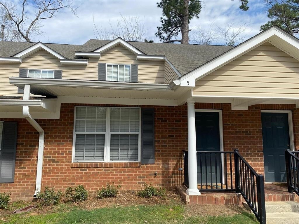 Primary Photo - 241 Dixie Dr