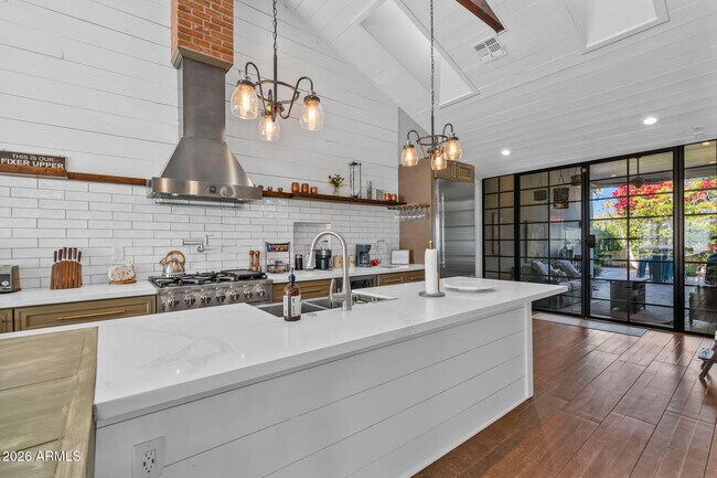 Foto del edificio - 4402 E Turney Ave