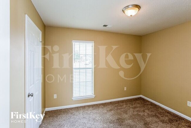 Foto del edificio - 6578 Bentley Cove