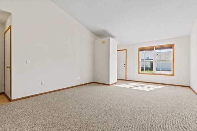 Foto del edificio - Woodland Creek Townhomes - Saginaw, MI