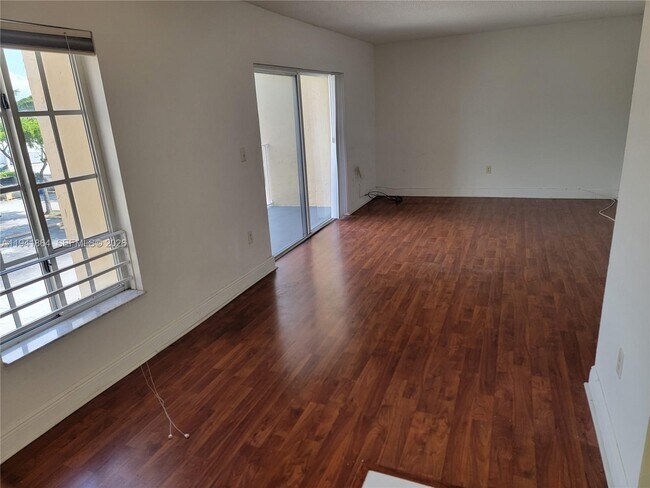 Foto del edificio - 4804 NW 79th Ave