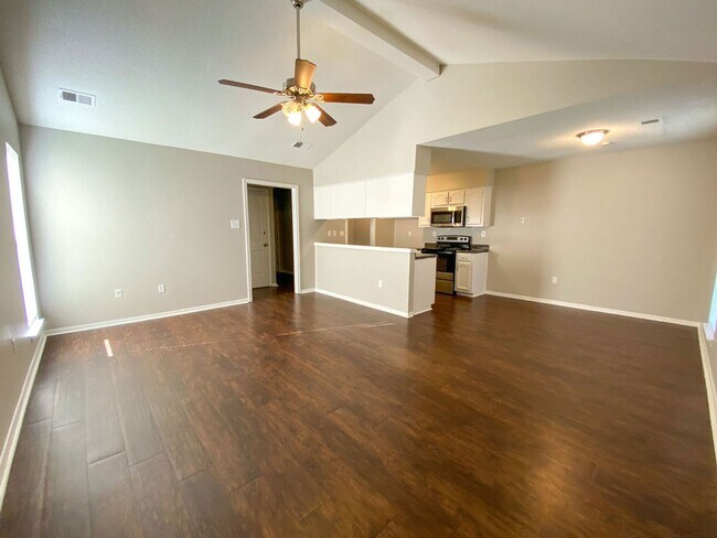 Foto del edificio - 3 bed, 2 bath in Horn Lake (ss appliances,...