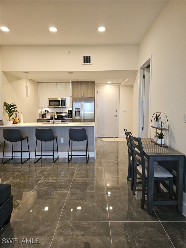 Building Photo - 26589-610 Rosewood Pointe Dr