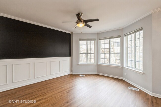 Foto del edificio - 255 W Treehouse Ln