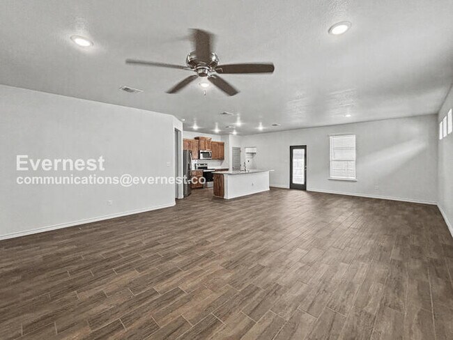 Foto del edificio - Limited Time Special Offer / 4 Bed, 3 Bath Home with Garage / Pet-Friendly / Vouchers Accepted / ...