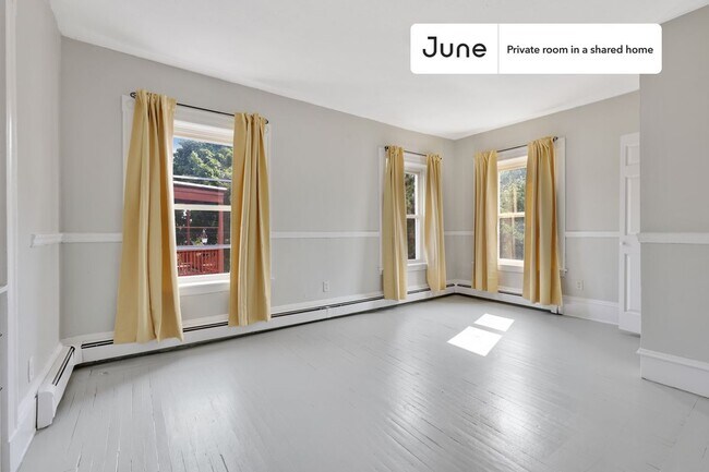 Foto del edificio - Room in Shared 4 bed/2 bath home