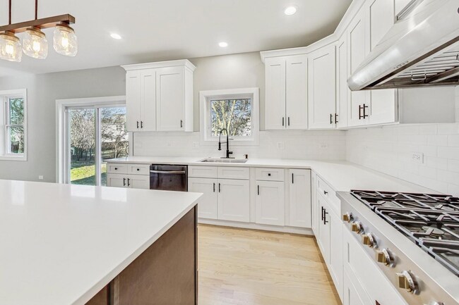 Foto del edificio - 4028 Faith Ln