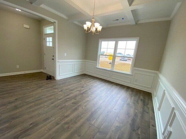Foto del edificio - SPACIOUS 4 Bedroom | 2.5 Bathroom in Stone...