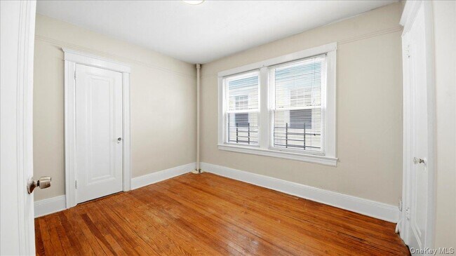 Foto del edificio - 832 Calhoun Ave