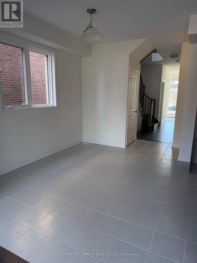 Building Photo - 131 Gillespie Dr