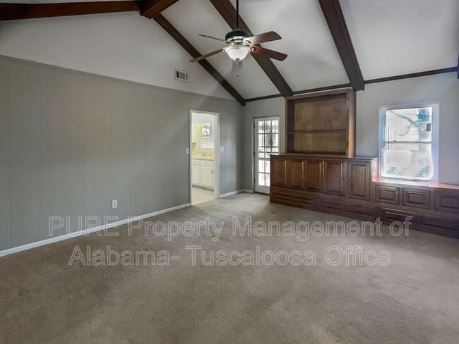 Building Photo - 4417 4th Ave E
