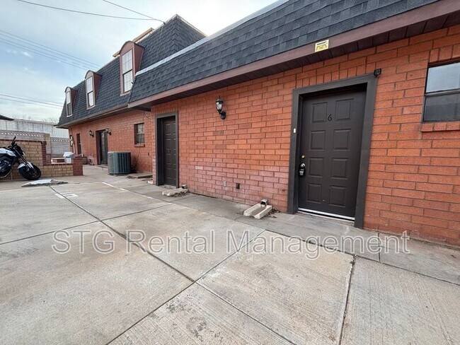 Building Photo - 145 E 500 S