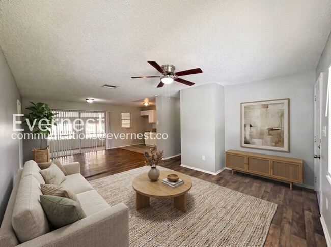 Foto del edificio - Limited Time Special Offer / 3 Bed/1.5 Bath Home with Carport / Pet-Friendly / Available Now!